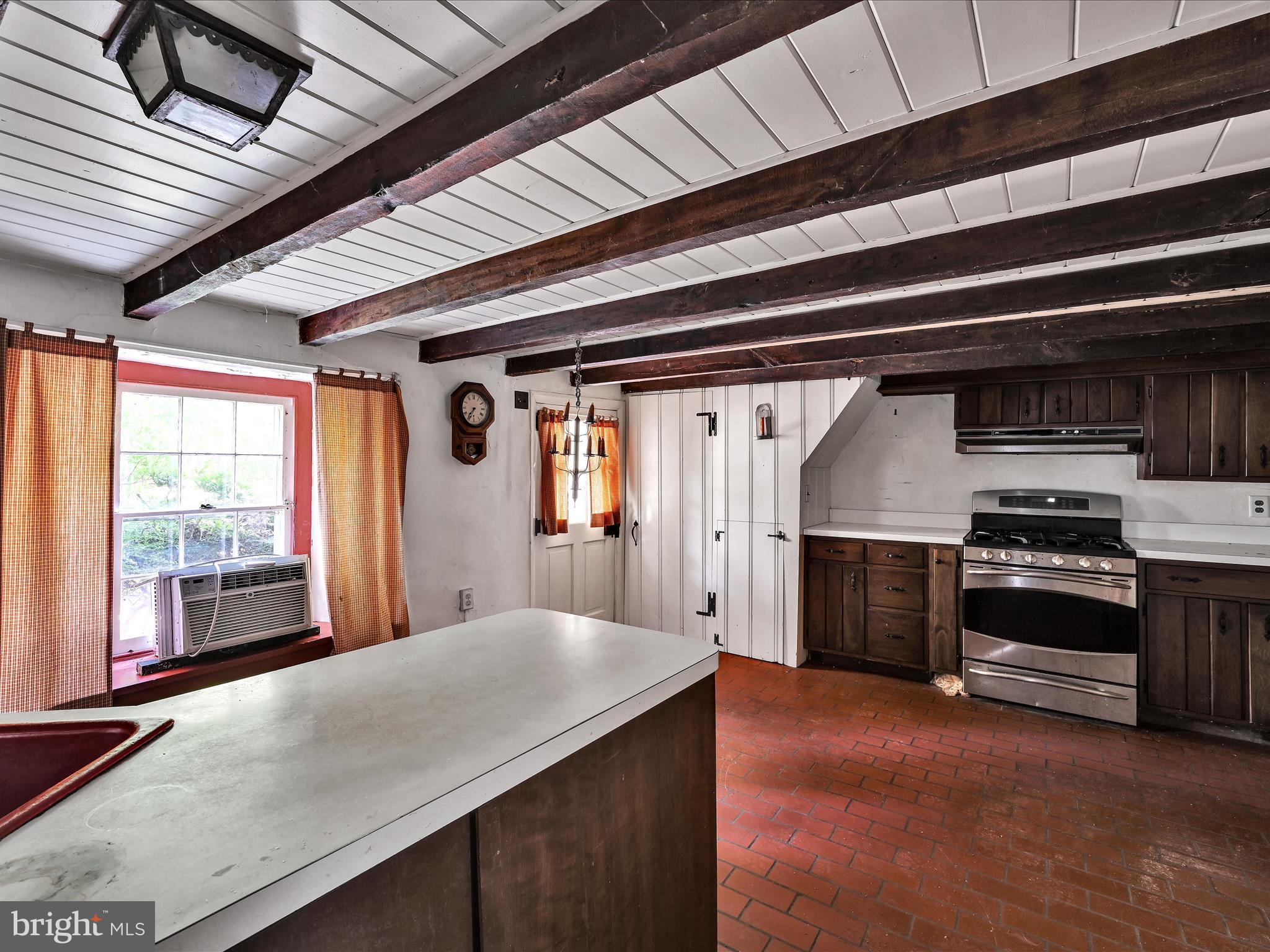 3901 Gradyville Road Newtown Square, PA 19073 - Photo 8 of 32 Kitchen