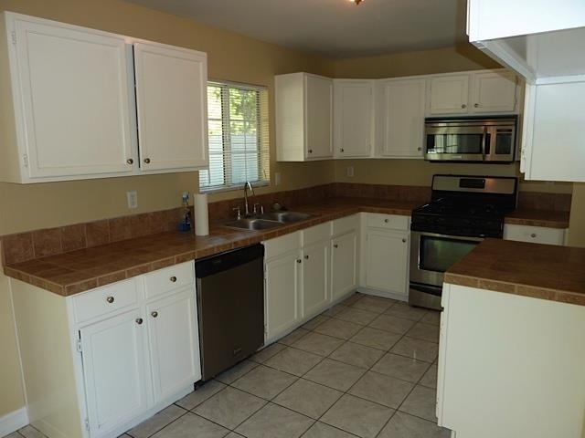 1655 Walbollen Street Spring Valley, CA 91977 - Photo 4 of 14 Gallery Image 4