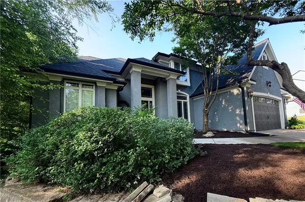 $798,000 | 13810 Grove Avenue, Bonner Springs, KS 66012