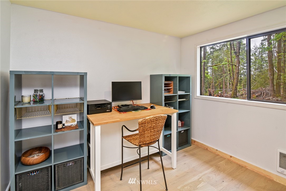 13168 Fagerud Road Southeast Olalla, WA 98359 - Photo 11 of 30 Gallery Image 11