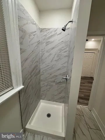 a bathroom with a tub