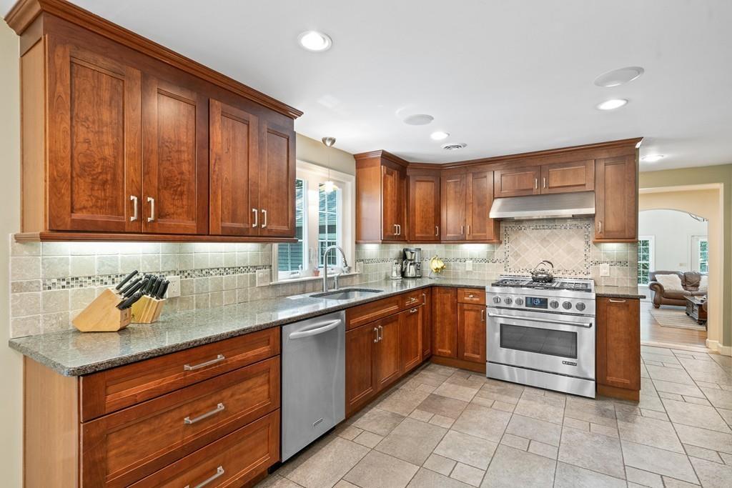 3 Sunset Road Winchester, MA 01890 - Photo 9 of 42