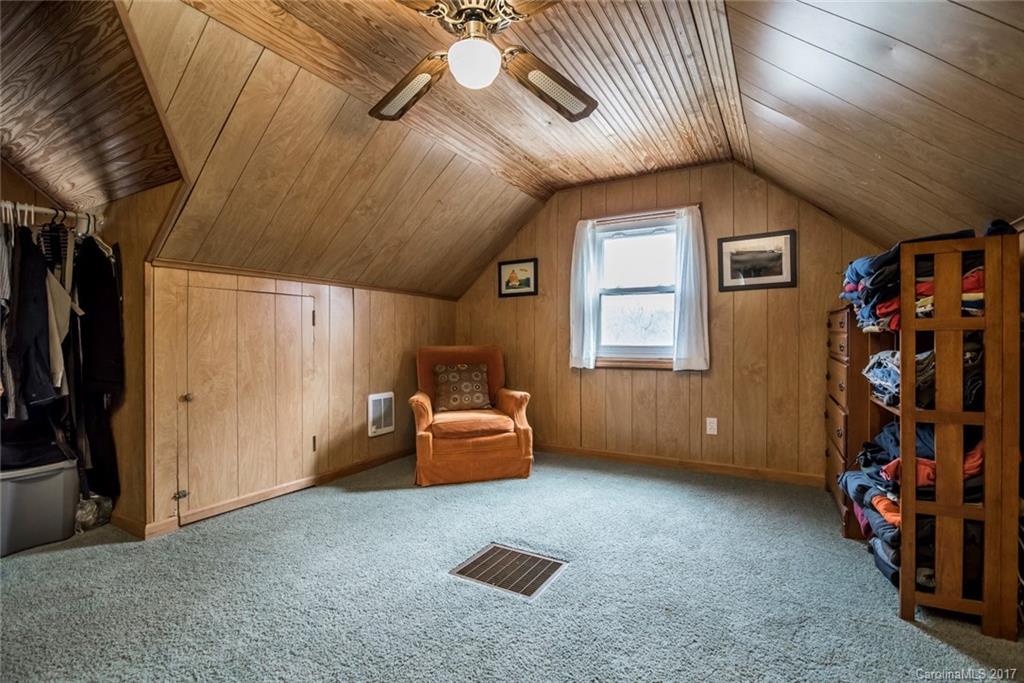 429 Governors View Road Asheville, NC 28805 - Photo 18 of 23 Gallery Image 18