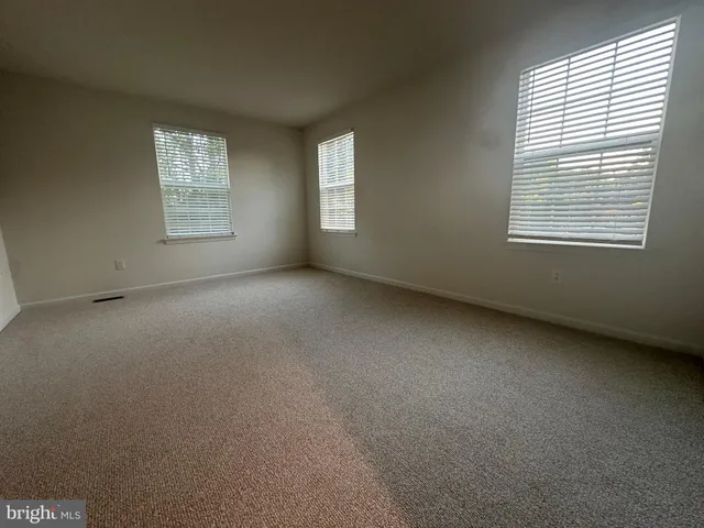 $3,100 | 369 Minck Avenue, West Berlin, NJ 08091