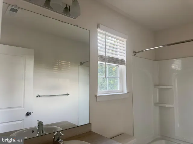 $3,100 | 369 Minck Avenue, West Berlin, NJ 08091