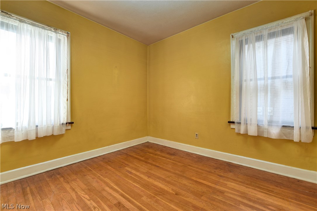7475 Spring Garden Road Cleveland, OH 44129 - Photo 13 of 25