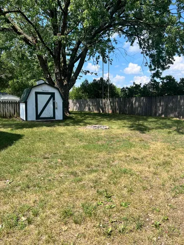 $900 | 906 South 7th Street, Prairie du Chien, WI 53821