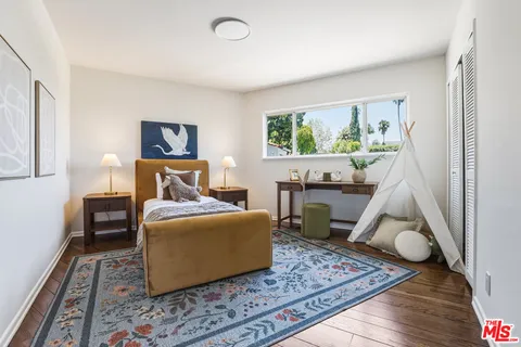 $1,899,000 | 2525 Ivanhoe Drive, Los Angeles, CA 90039