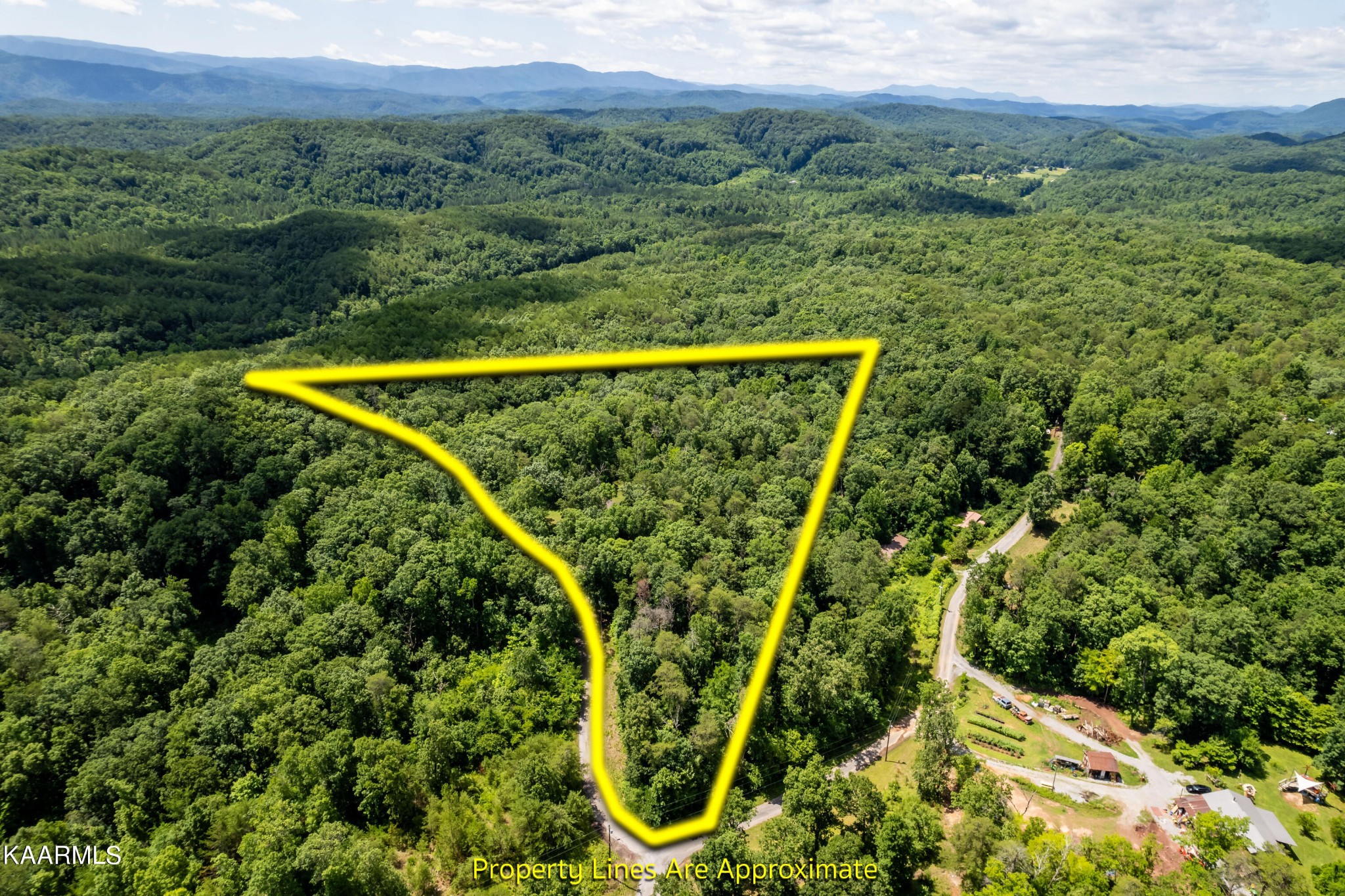 114 Bear Cub Road Vonore, TN 37885 - Photo 4 of 22