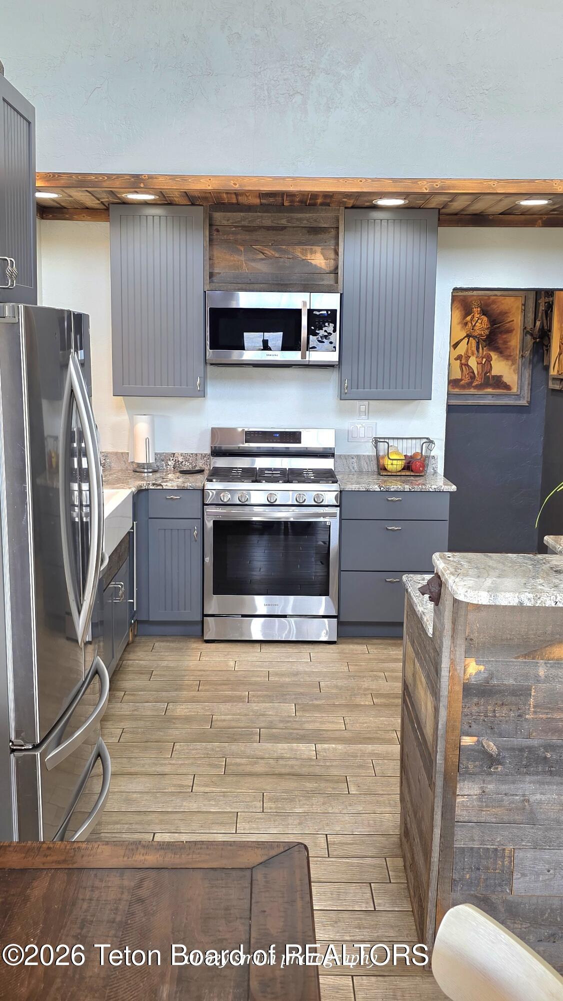 118 Upper Picnic Ridge Road Bondurant, WY 82922 - Photo 19 of 33 kitchen