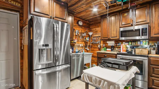 $440,000 | 490 Quail Hollow Boulevard, Chipley, FL 32428