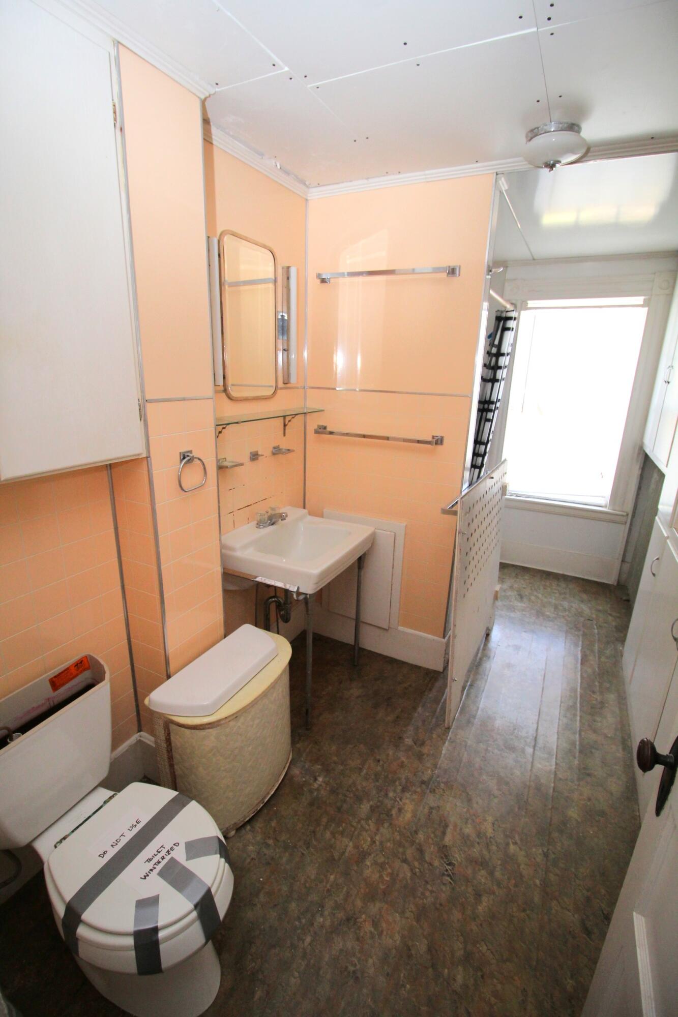 70 Sullivan Street Berwick, ME 03901 - Photo 34 of 64 34. 2nd Fl Full Bath 2