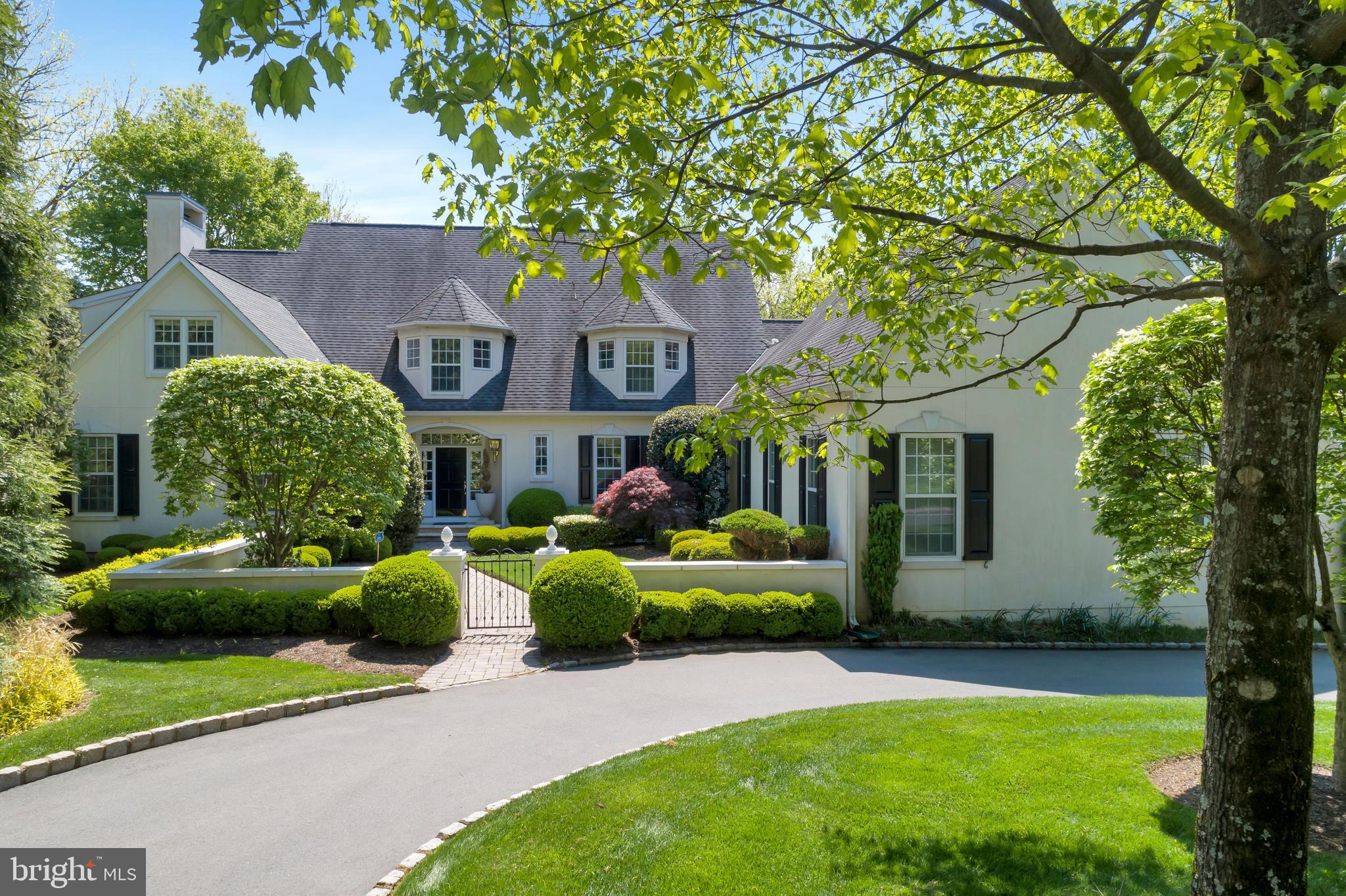27 Grasmere Way Princeton, NJ 08540 - Photo 3 of 49 Semi-Circular Driveway & Courtyard Entrance