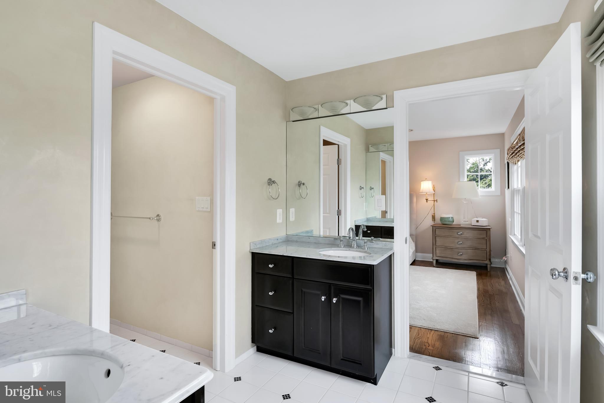 27 Grasmere Way Princeton, NJ 08540 - Photo 38 of 49 Shared Bath