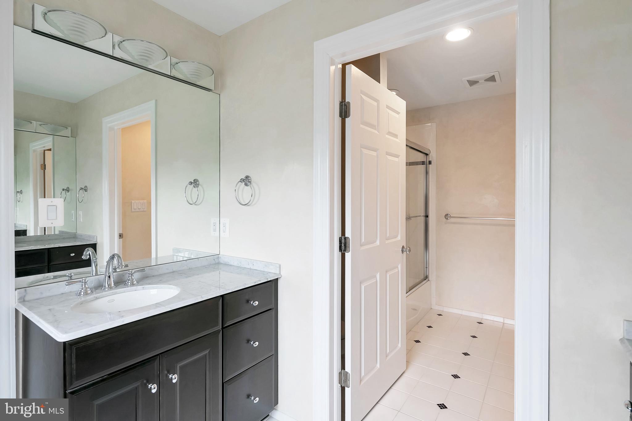 27 Grasmere Way Princeton, NJ 08540 - Photo 39 of 49 Shared Bath