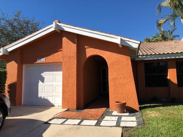 20875 Vía Madeira Boca Raton, FL 33433 - Photo 2 of 24 IMG_3149