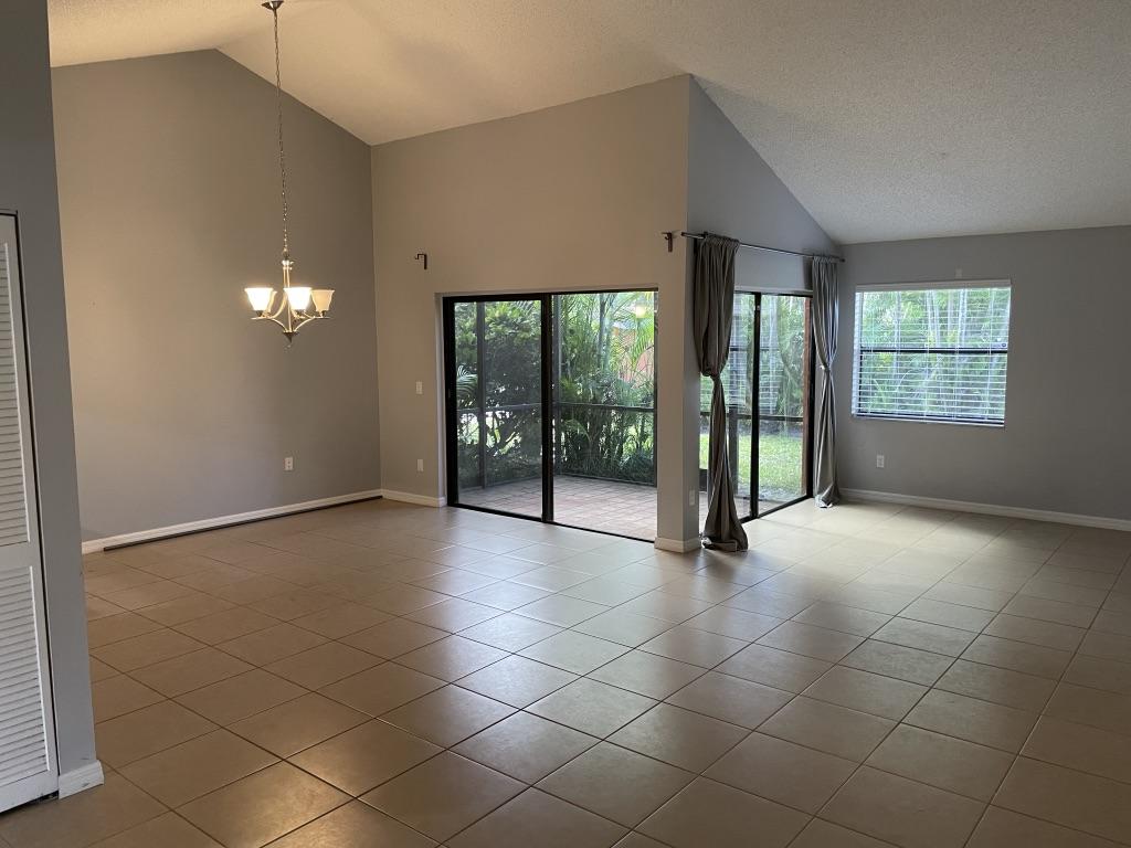 20875 Vía Madeira Boca Raton, FL 33433 - Photo 5 of 24 UNADJUSTEDNONRAW_thumb_1b26