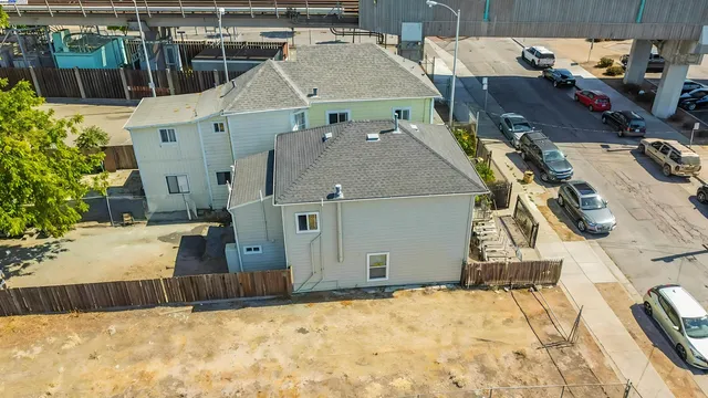 $675,000 | 537 Chester Street, Oakland, CA 94607