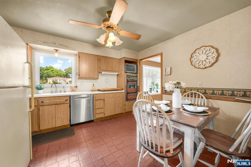 19 Lawrence Road Wayne, NJ 07470 - Photo 9 of 33