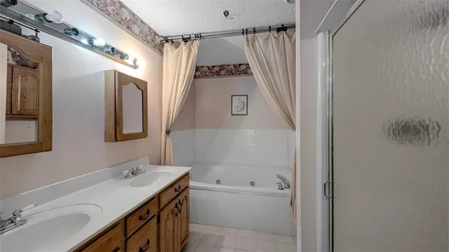 $305,000 | 68436 Walker Road, Kentwood, LA 70444