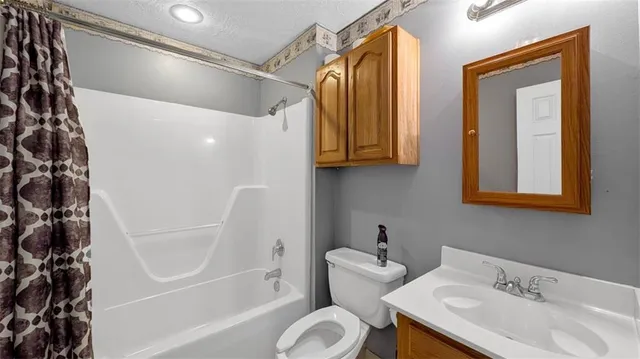 $305,000 | 68436 Walker Road, Kentwood, LA 70444