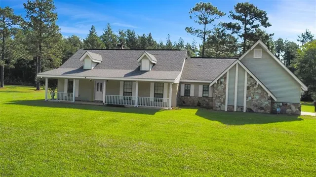 $305,000 | 68436 Walker Road, Kentwood, LA 70444