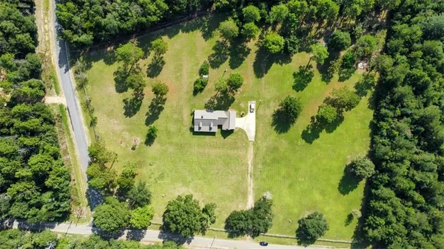 $305,000 | 68436 Walker Road, Kentwood, LA 70444