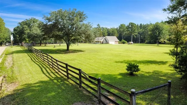 $305,000 | 68436 Walker Road, Kentwood, LA 70444