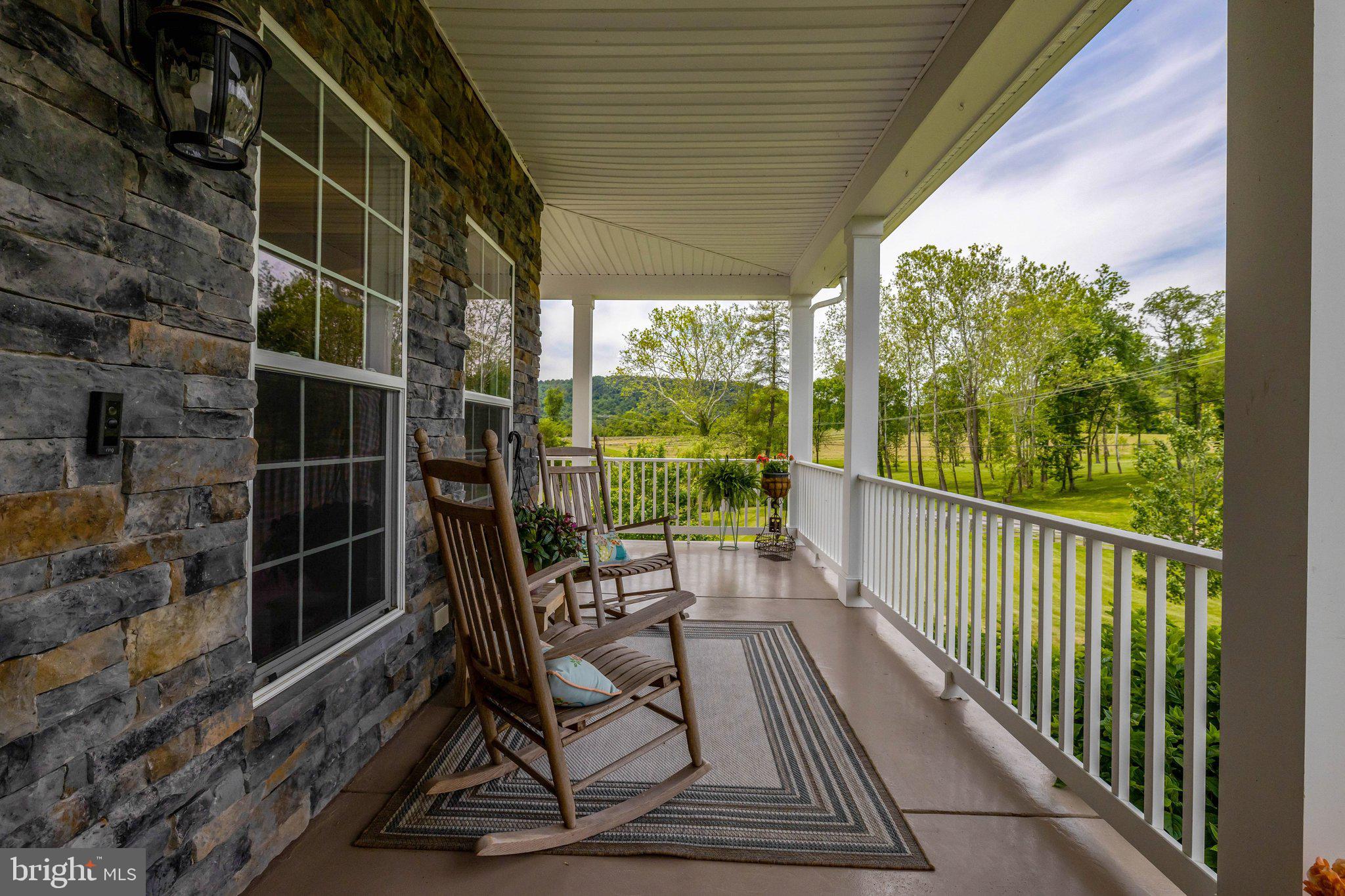 15002 Mountain Road Purcellville, VA 20132 - Photo 5 of 60 Year Round Private View with