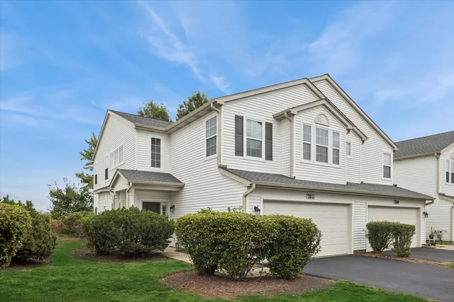 $289,000 | 7011 Clearwater Drive, Plainfield, IL 60586