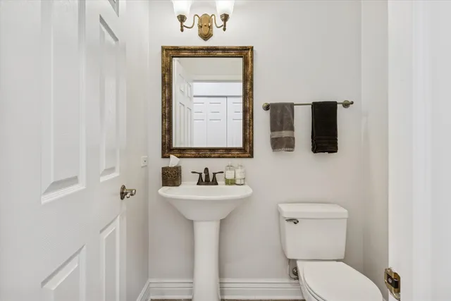 $289,000 | 7011 Clearwater Drive, Plainfield, IL 60586