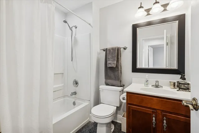 $289,000 | 7011 Clearwater Drive, Plainfield, IL 60586