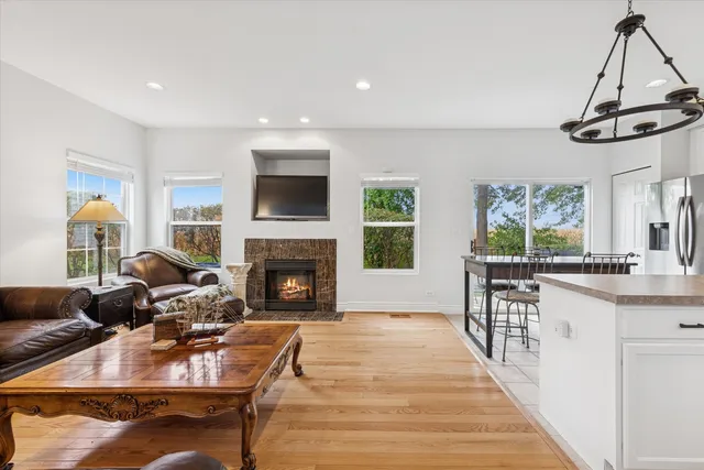 $289,000 | 7011 Clearwater Drive, Plainfield, IL 60586