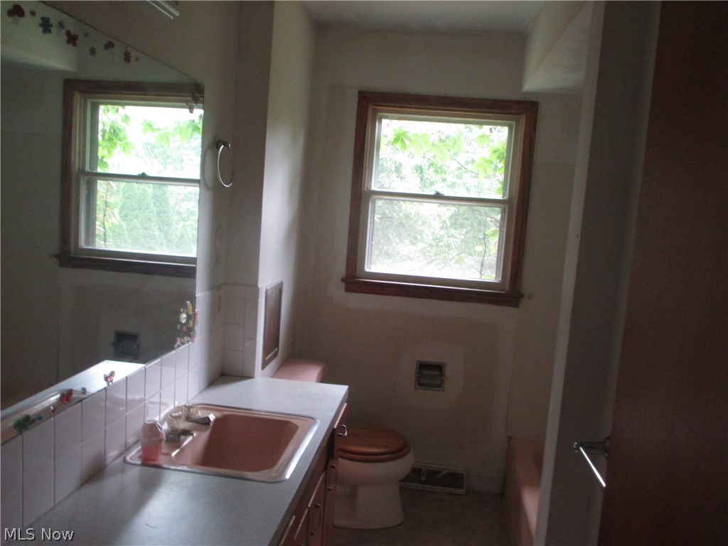 2731 Spade Road Uniontown, OH 44685 - Photo 9 of 19