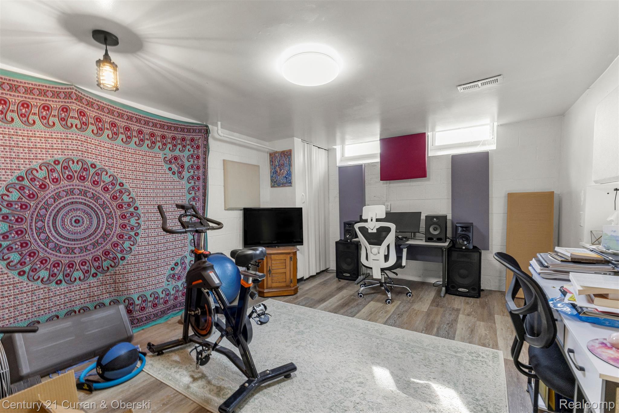 9329 Merriman Road Livonia, MI 48150 - Photo 21 of 32 Exercise area featuring light wood finished floors