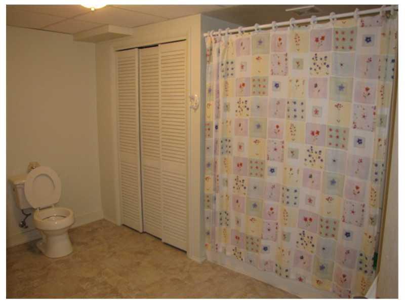 231 Young Road Augusta, ME 04330 - Photo 17 of 35 Bathroom.