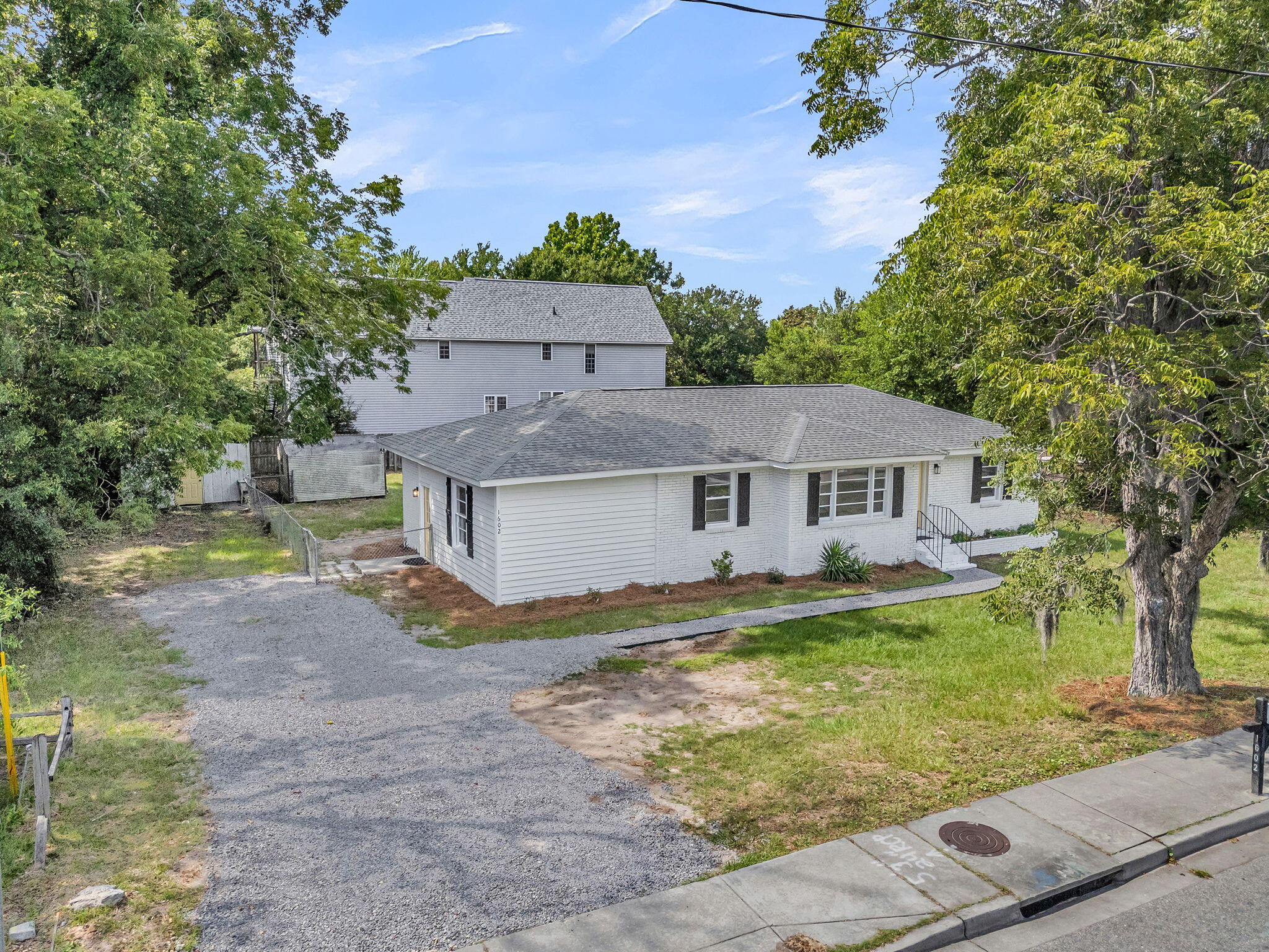 1602 Rifle Range Road Mount Pleasant, SC 29464 - Photo 8 of 47