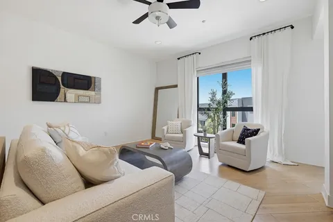 $1,290,000 | 402 Rockefeller, Unit 406, Irvine, CA 92612