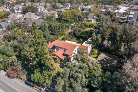 $1,100,000 | 2940 Garfield Avenue, Carmichael, CA 95608