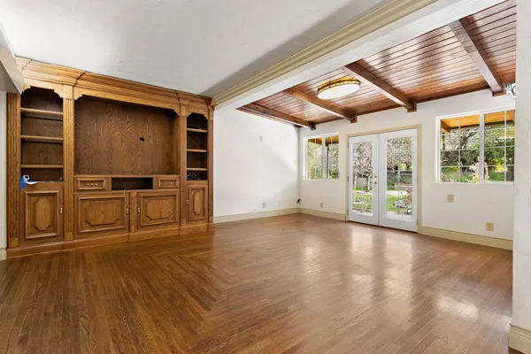 $1,100,000 | 2940 Garfield Avenue, Carmichael, CA 95608