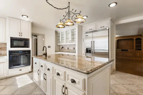 $1,100,000 | 2940 Garfield Avenue, Carmichael, CA 95608