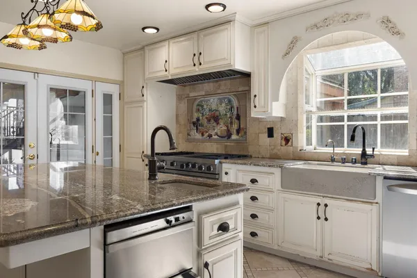 $1,100,000 | 2940 Garfield Avenue, Carmichael, CA 95608