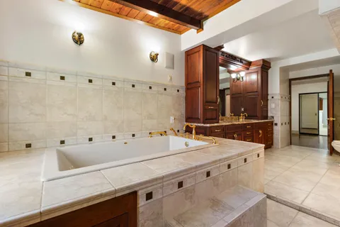 $1,100,000 | 2940 Garfield Avenue, Carmichael, CA 95608