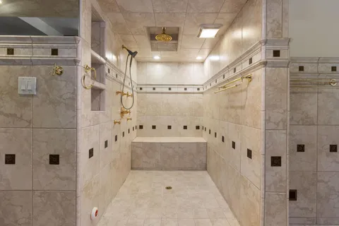 $1,100,000 | 2940 Garfield Avenue, Carmichael, CA 95608