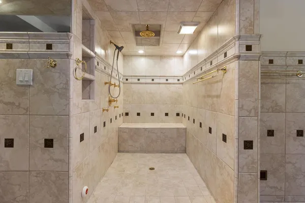 $1,100,000 | 2940 Garfield Avenue, Carmichael, CA 95608