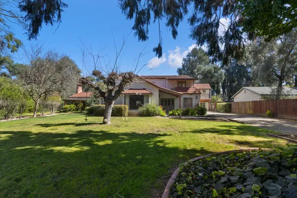 $1,100,000 | 2940 Garfield Avenue, Carmichael, CA 95608