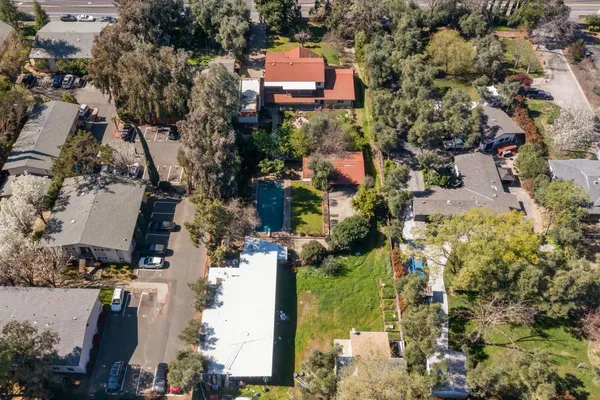 $1,100,000 | 2940 Garfield Avenue, Carmichael, CA 95608