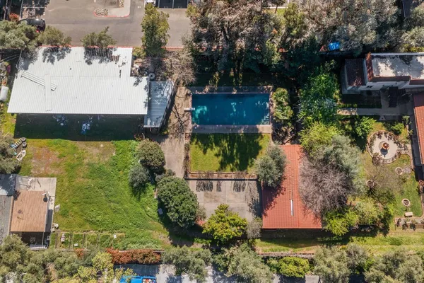 $1,100,000 | 2940 Garfield Avenue, Carmichael, CA 95608