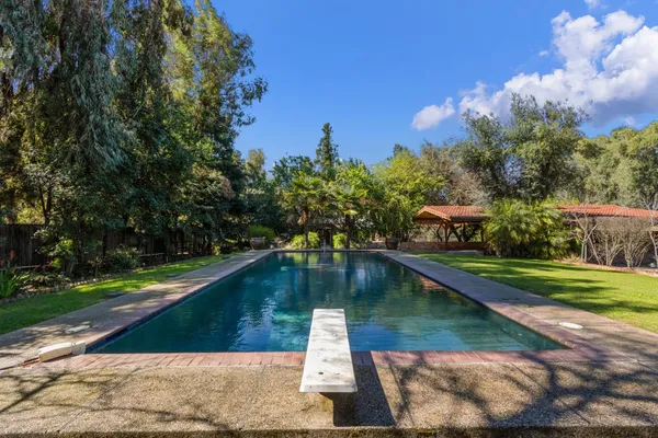 $1,100,000 | 2940 Garfield Avenue, Carmichael, CA 95608