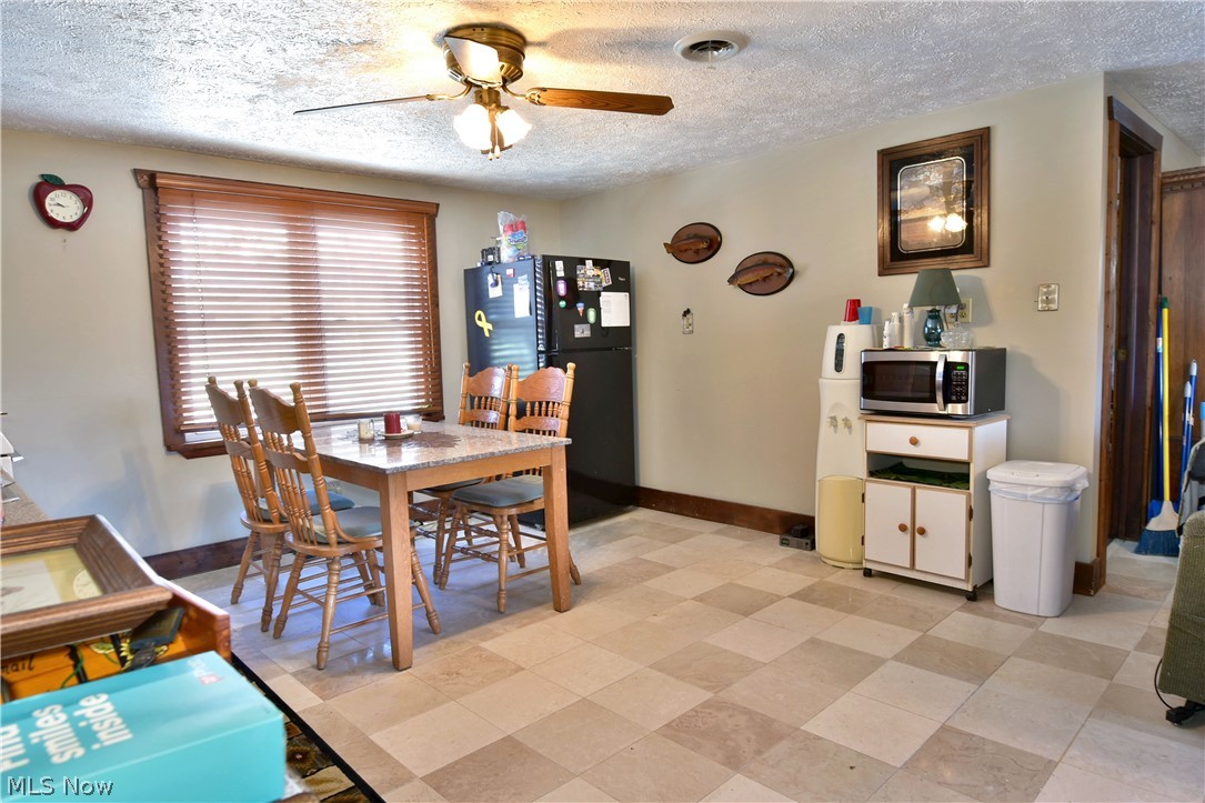 223 Prentice Road Northwest Warren, OH 44481 - Photo 17 of 35